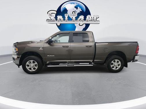 2021 RAM 2500 Big Horn Crew Cab 4x4 6'4' Box