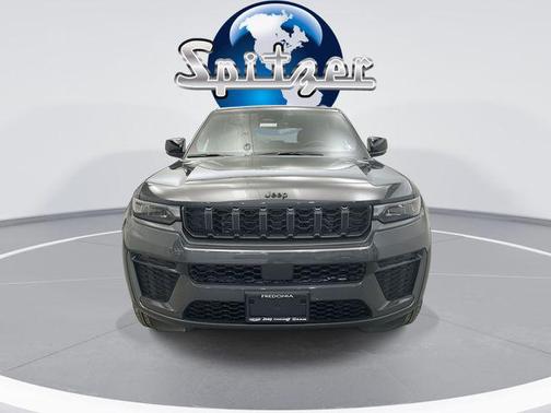 2026 Jeep Grand Cherokee Altitude