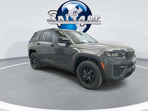 2026 Jeep Grand Cherokee Altitude