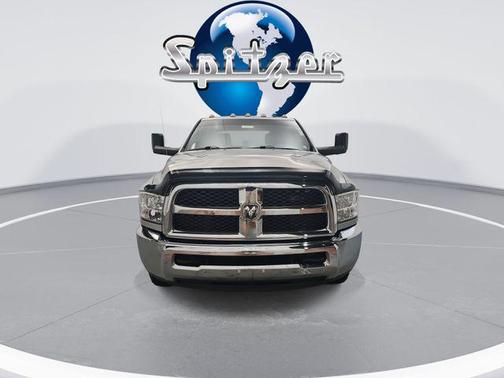 2017 RAM 3500 Tradesman Crew Cab 4x4 8' Box