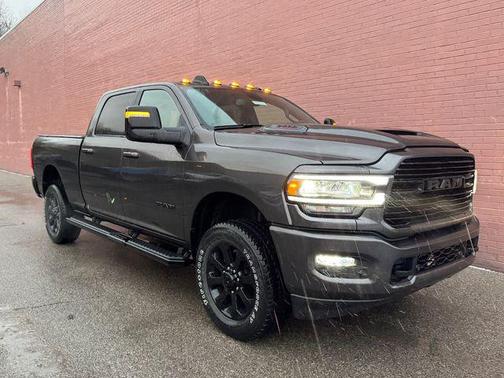 2023 RAM 2500 Laramie Crew Cab 4x4 6'4' Box