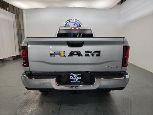 2025 RAM 2500 Tradesman Crew Cab 4x4 8' Box