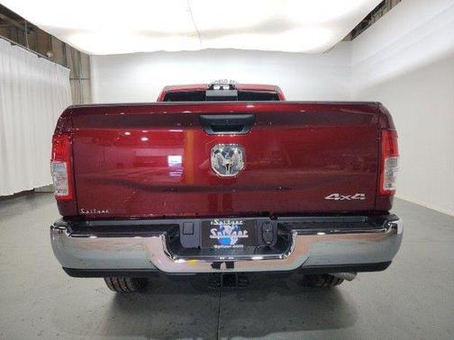 2024 RAM 3500 Tradesman Crew Cab 4x4 6'4' Box