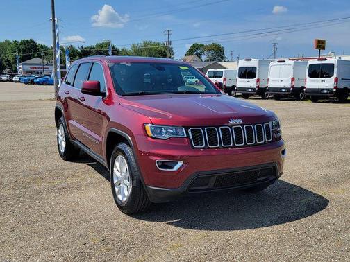 2022 Jeep Grand Cherokee Laredo