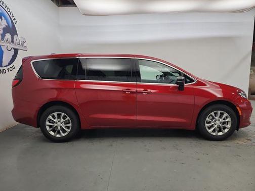 2026 Chrysler Pacifica L