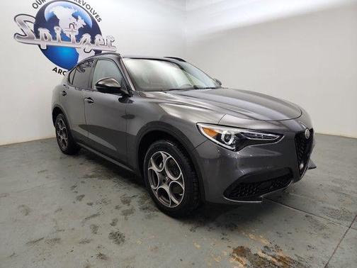 2021 Alfa Romeo Stelvio Base