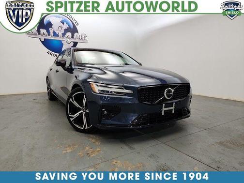 2024 Volvo S60 B5 Core Dark Theme