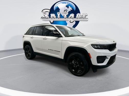 2023 Jeep Grand Cherokee Altitude