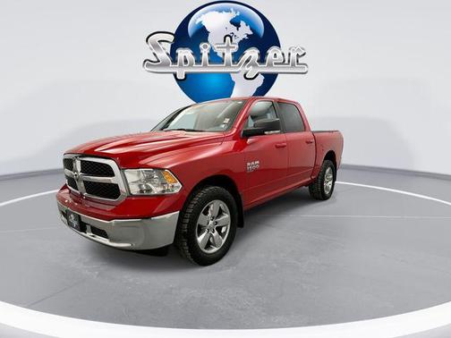 2019 RAM 1500 SLT