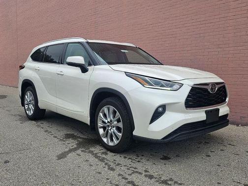 Blizzard Pearl 2020 Toyota Highlander Limited