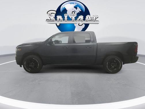 2026 RAM 1500 Warlock Crew Cab 4x4 5'7' Box