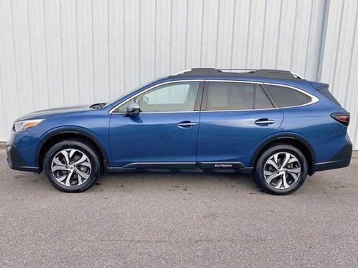 2022 Subaru Outback Touring