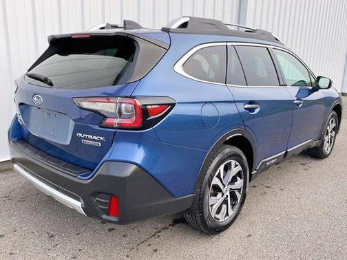 2022 Subaru Outback Touring