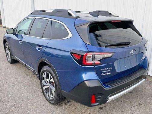 2022 Subaru Outback Touring