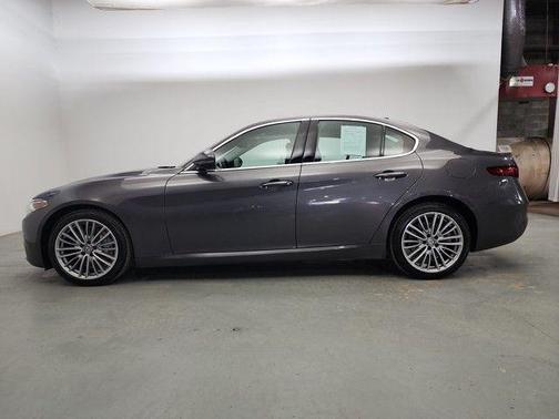 2017 Alfa Romeo Giulia Ti
