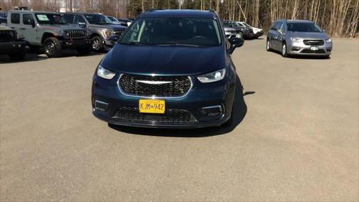 2022 Chrysler Pacifica Touring L