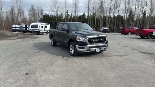 Diamond Black Crystal Pearlcoat 2020 RAM 1500 Big Horn/Lone Star