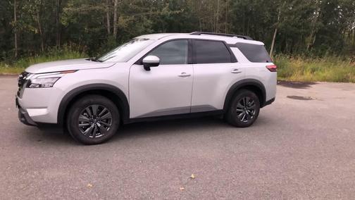 2024 Nissan Pathfinder SV 4WD
