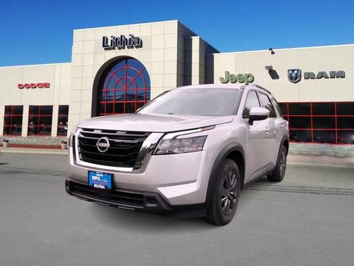 2024 Nissan Pathfinder SV 4WD