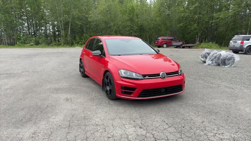 Tornado Red 2017 Volkswagen Golf R 2.0T DSG