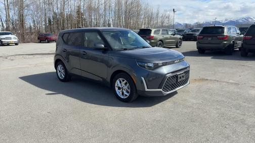 Gravity Gray 2024 Kia Soul LX
