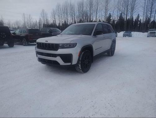 2026 Jeep Grand Cherokee Altitude