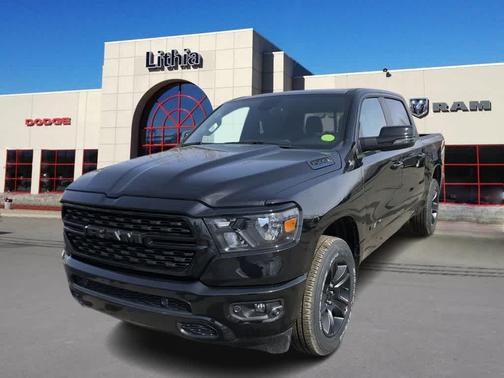 Diamond Black Crystal Pearlcoat 2023 RAM 1500 Big Horn/Lone Star
