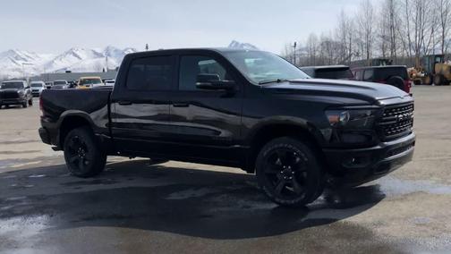Diamond Black Crystal Pearlcoat 2023 RAM 1500 Big Horn/Lone Star