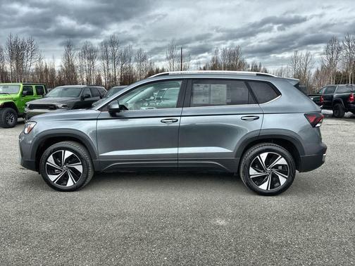 GRAY/Gray 2025 Volkswagen Taos 1.5T SE