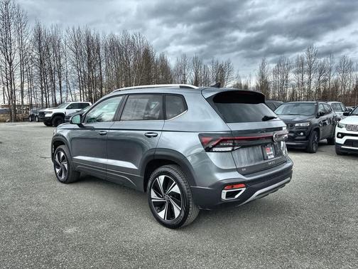 GRAY/Gray 2025 Volkswagen Taos 1.5T SE