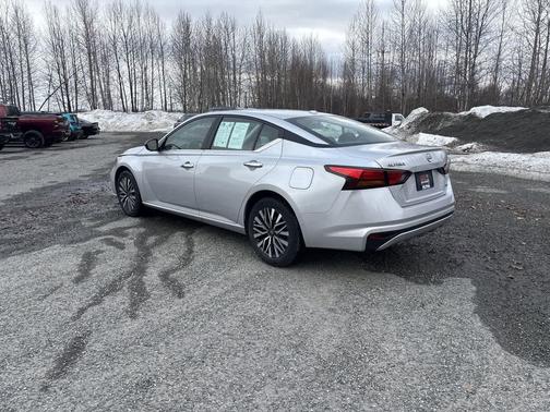 Brilliant Silver Metallic 2025 Nissan Altima SV AWD