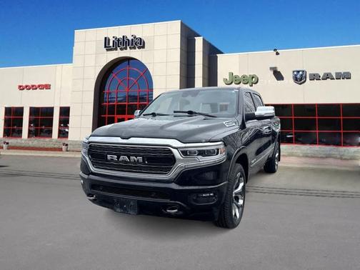 Diamond Black Crystal Pearlcoat 2019 RAM 1500 Limited