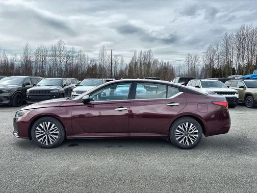 Garnet Pearl Metallic 2024 Nissan Altima 2.5 SV