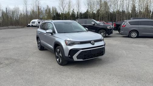 Pyrite Silver Metallic 2025 Volkswagen Taos 1.5T SE