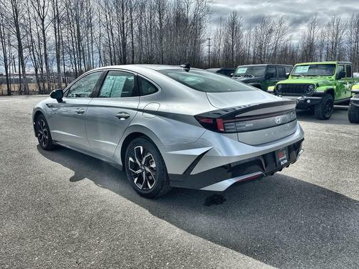Aero Silver 2025 Hyundai SONATA SEL