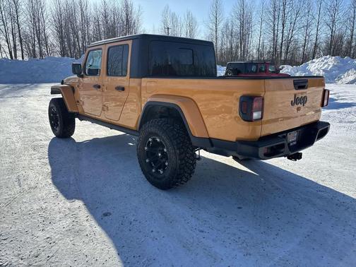 2021 Jeep Gladiator Willys 4x4