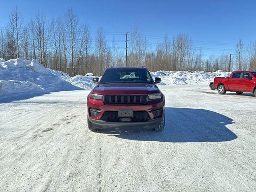 2025 Jeep Grand Cherokee Altitude
