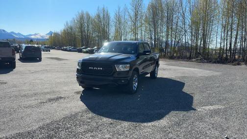 Diamond Black Crystal Pearlcoat 2022 RAM 1500 Big Horn/Lone Star