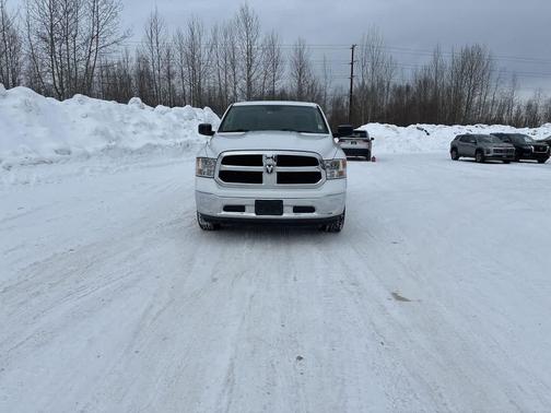 Bright White Clearcoat 2024 RAM 1500 Classic SLT