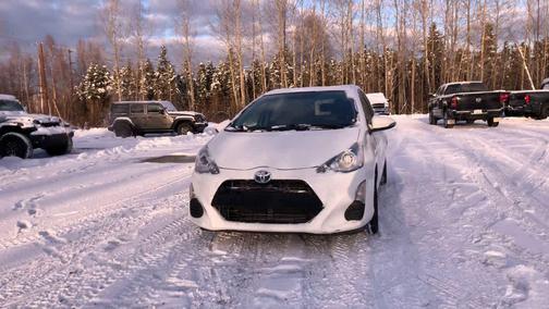 2016 Toyota Prius c Two