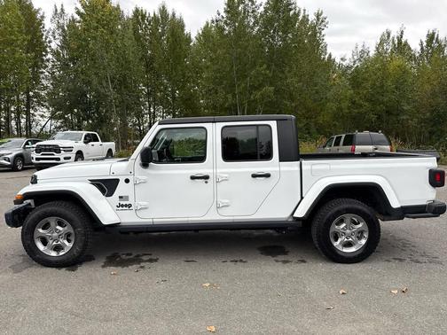 2021 Jeep Gladiator Freedom 4x4
