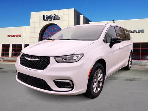 2026 Chrysler Pacifica L