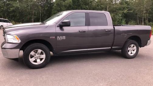 2019 RAM 1500 SLT