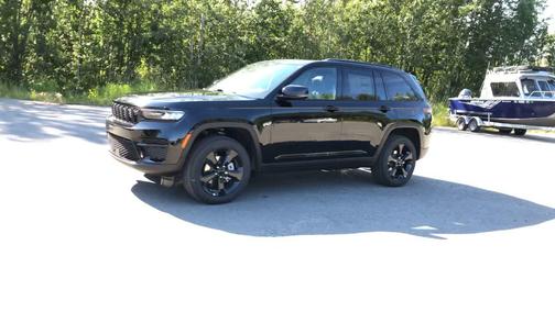 2025 Jeep Grand Cherokee Altitude