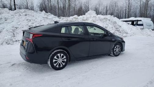 2022 Toyota Prius XLE