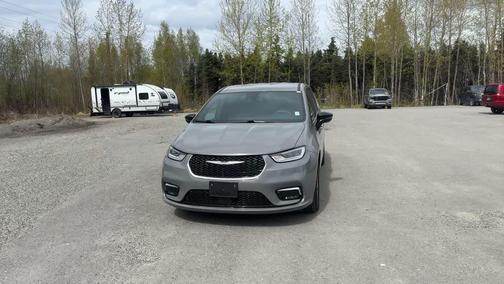 Ceramic Gray Clearcoat 2025 Chrysler Pacifica L