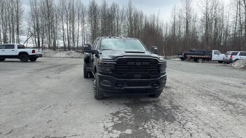 Diamond Black Crystal Pearlcoat 2026 RAM 3500 Laramie Mega Cab 4x4 6'4' Box