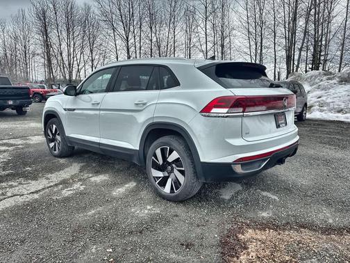 WHI/White 2025 Volkswagen Atlas Cross Sport 2.0T SE w/Technology 4MOTION