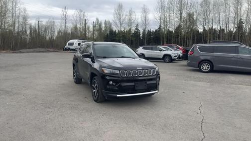 Diamond Black Crystal Pearlcoat 2026 Jeep Compass Limited