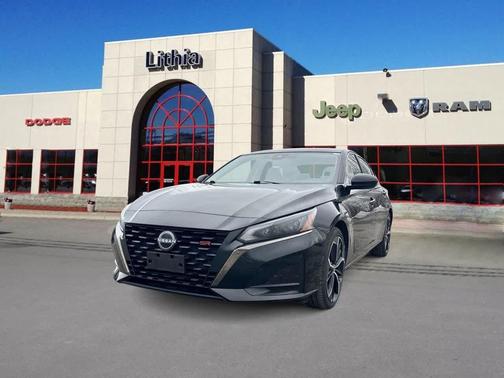 Super Black 2024 Nissan Altima SR FWD